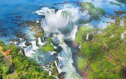 CATARATAS DEL IGUAZÚ, AVENTURA EN LA SELVA